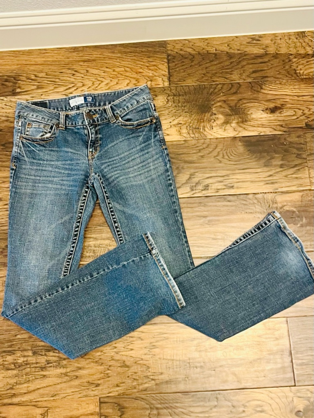 Aeropostale Classic Women's Blue Denim Jeans - Casual Straight Leg